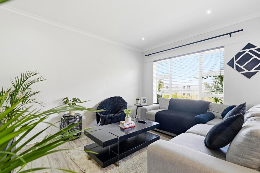 1 Bedroom Property for Sale in Wynberg Upper Western Cape